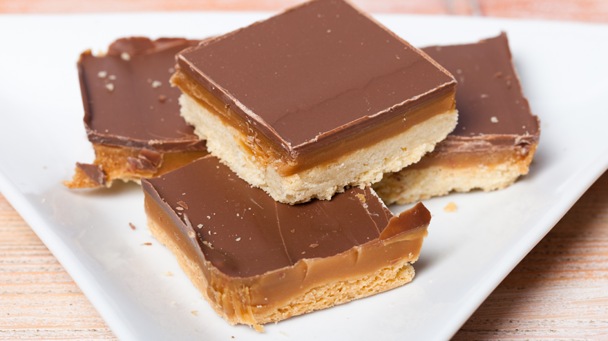 gooey caramel squares